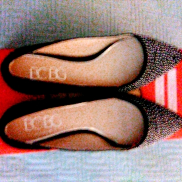 BCBG PARIS BLACK RHINESTONE FLAT - Picture 3 of 4